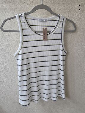 Staccato Tank Top .. Size Small